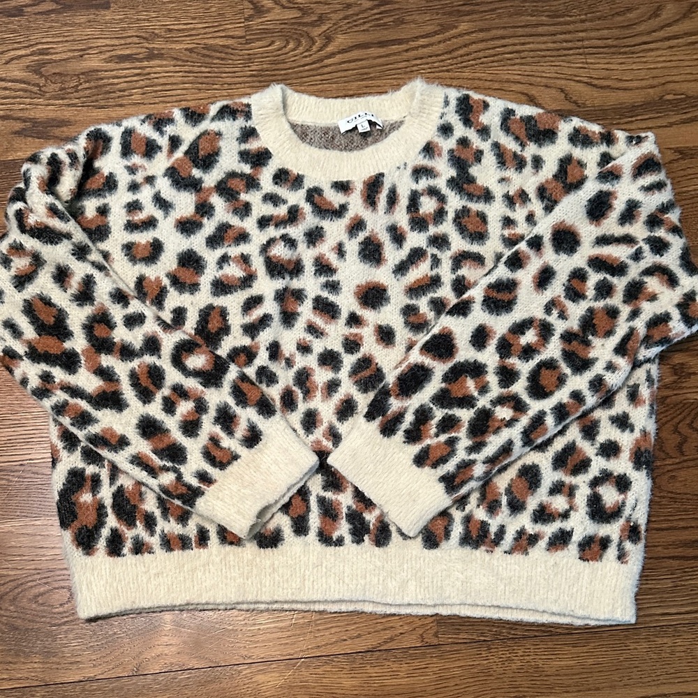 Gilli Leopard Fuzzy Crewneck Sweater - Cream, Tan, Black